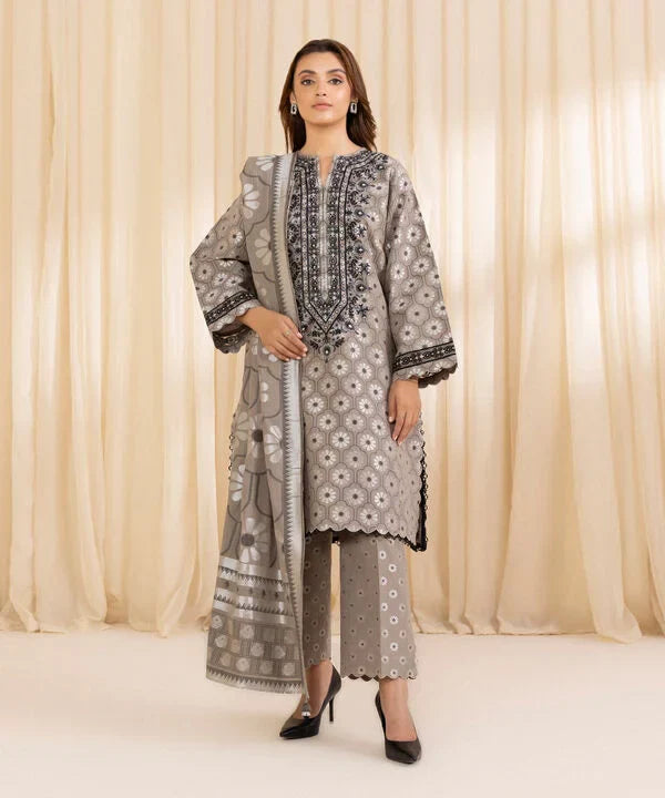 3 Piece - Embroidered Jacquard Suit