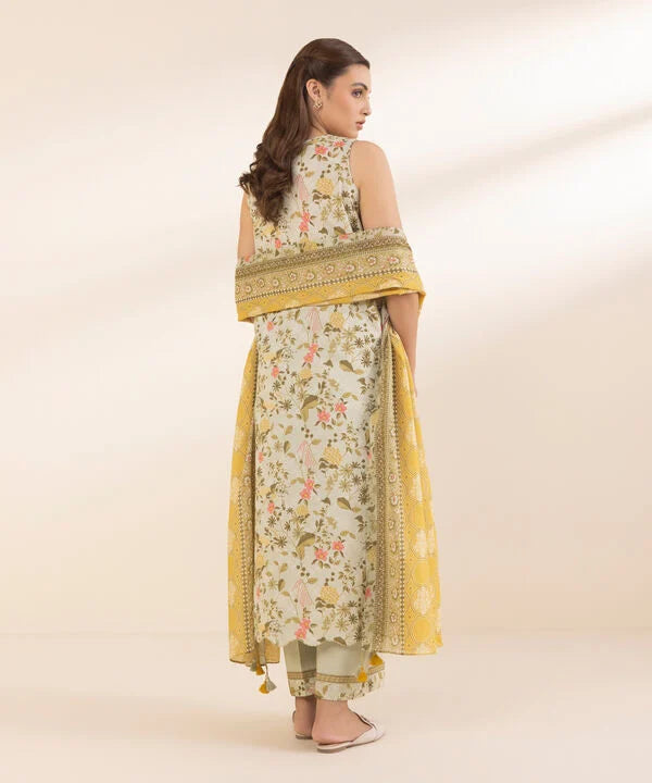 3 Piece - Embroidered Lawn Suit