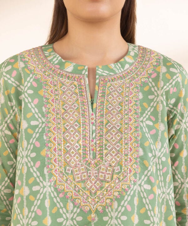 3 Piece - Embroidered Lawn Suit