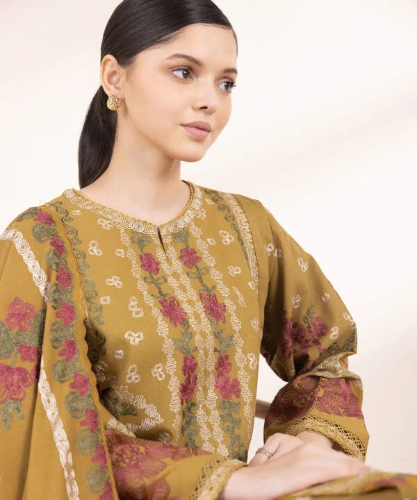 3 Piece - Embroidered Karandi Suit